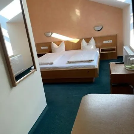 Apollo Garni 3* Ratisbona