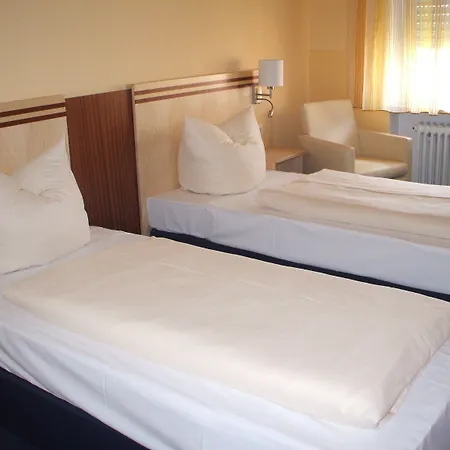 Apollo Garni Hotel 3*