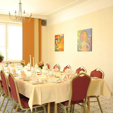 Apollo Garni 3* Ratisbona