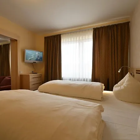 Apollo Garni Ρέγκενσμπουργκ