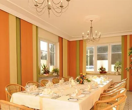 Apollo Garni Hotel
