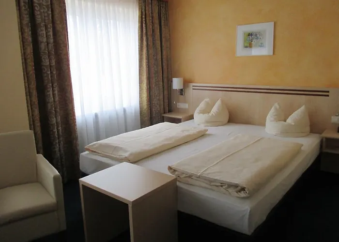 Apollo Garni Hotel 3*