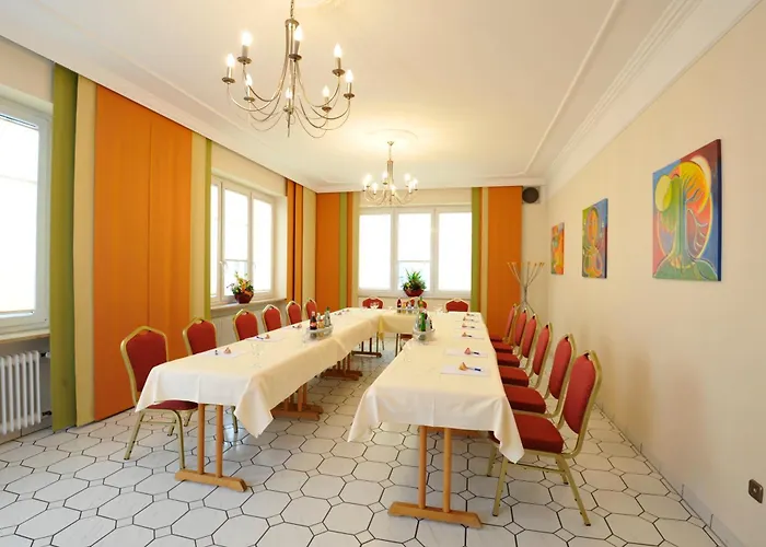 Hotel Apollo Garni 3*