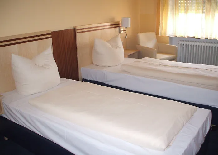 Apollo Garni Hotel 3*