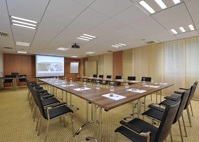 Hotel Apollo Garni 3*