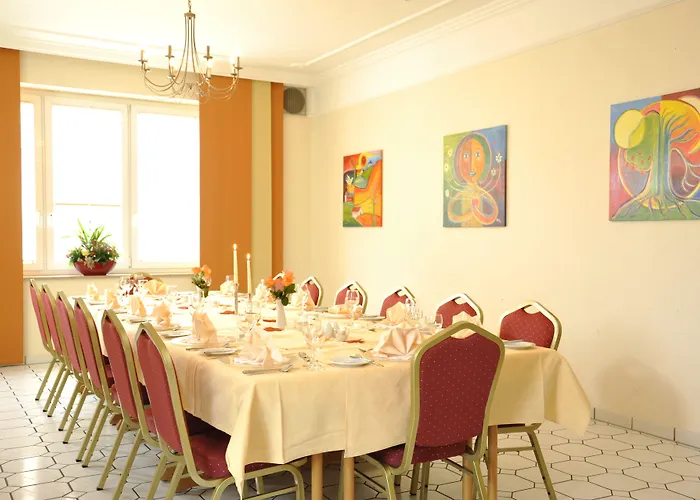 Apollo Garni 3* Regensburg