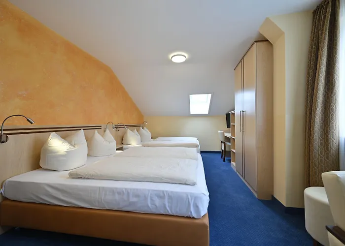 Apollo Garni Hotel 3*