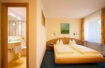 Apollo Garni Hotel 3*