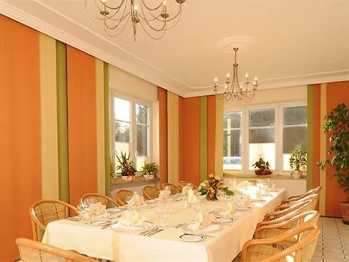 Apollo Garni Hotel